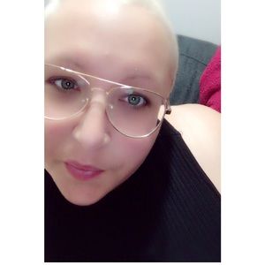 Meet your Posher, Karine